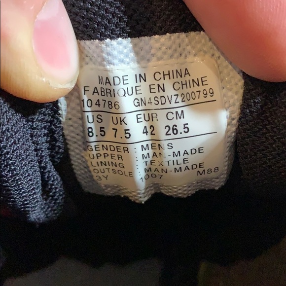 Black red white converse size 8.5 - Picture 5 of 5